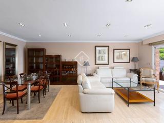 Xalet a Teià. Casa villa de 4 dormitorios en venta en teià, barcelona