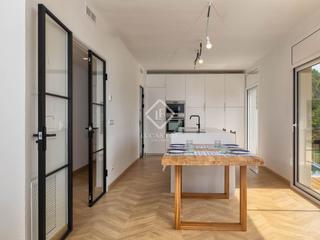 Xalet a Banyoles. Casa reformada con espectaculares vistas al lago desde la terraz