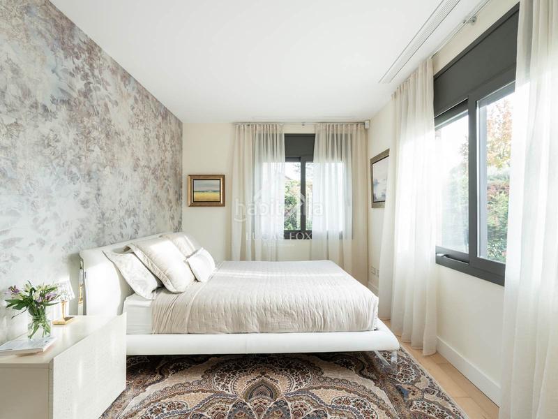 Foto 173d9f21-cd58-419a-a6b3-50b4cc3d2346. Xalet amb calefacció aparcament piscina a Golf-Can Trabal Sant Cugat del Vallès