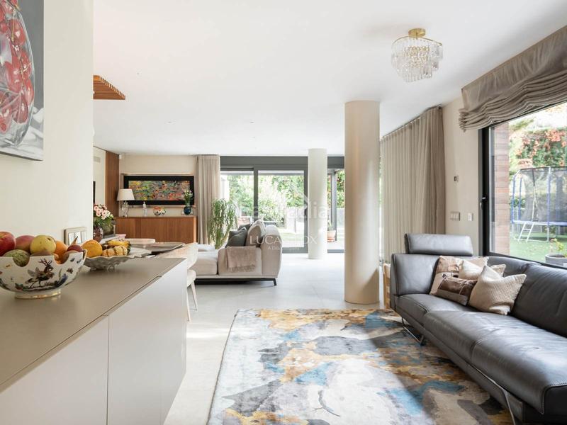 Foto 91f2e65d-b353-44fb-9026-2318d76503c7. Xalet amb calefacció aparcament piscina a Golf-Can Trabal Sant Cugat del Vallès