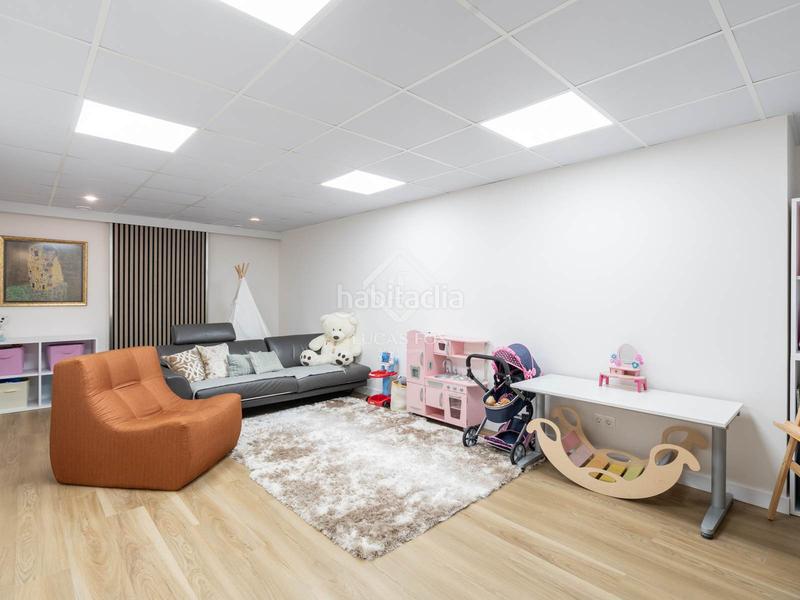 Foto 9963ca92-15b0-4f80-b607-7b9b2f1f3d33. Xalet amb calefacció aparcament piscina a Golf-Can Trabal Sant Cugat del Vallès