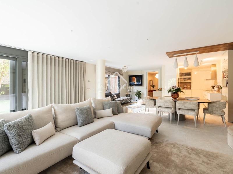 Foto be8dfc98-e08b-4ce3-b658-3f2ead0af4dc. Xalet amb calefacció aparcament piscina a Golf-Can Trabal Sant Cugat del Vallès