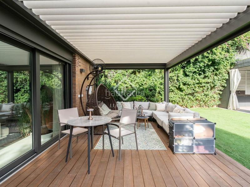 Foto c01f47ec-0148-47b1-b65d-2fb6402267bc. Xalet amb calefacció aparcament piscina a Golf-Can Trabal Sant Cugat del Vallès