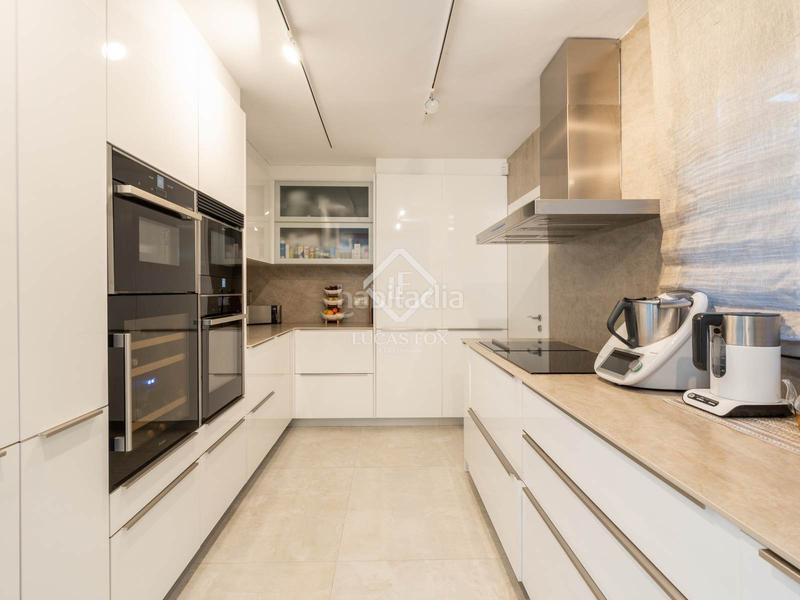 Foto d75e9951-0b1d-4f2e-b925-2d1d8b61a63f. Xalet amb calefacció aparcament piscina a Golf-Can Trabal Sant Cugat del Vallès