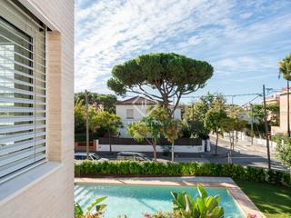 Location Appartement à Baixador. Moderno piso de obra nueva en alquiler con tres dormitorios