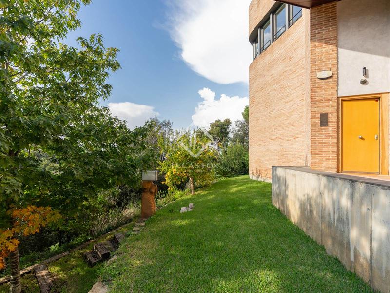 Foto 1012b64f-6fe9-4628-aac5-9801f6ec191a. Chalet avec chauffage parking piscine dans La Floresta Sant Cugat del Vallès