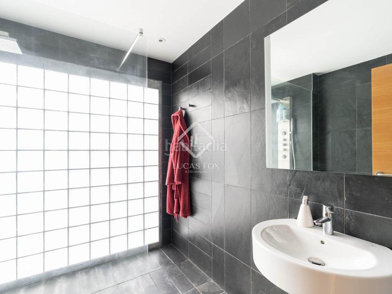 Foto 2fee6a8e-a666-4576-8f89-8adf74e871fe. Chalet avec chauffage parking piscine dans La Floresta Sant Cugat del Vallès