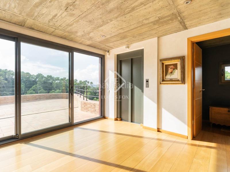 Foto 39792219-b25c-4d08-b903-3e7324844069. Chalet avec chauffage parking piscine dans La Floresta Sant Cugat del Vallès