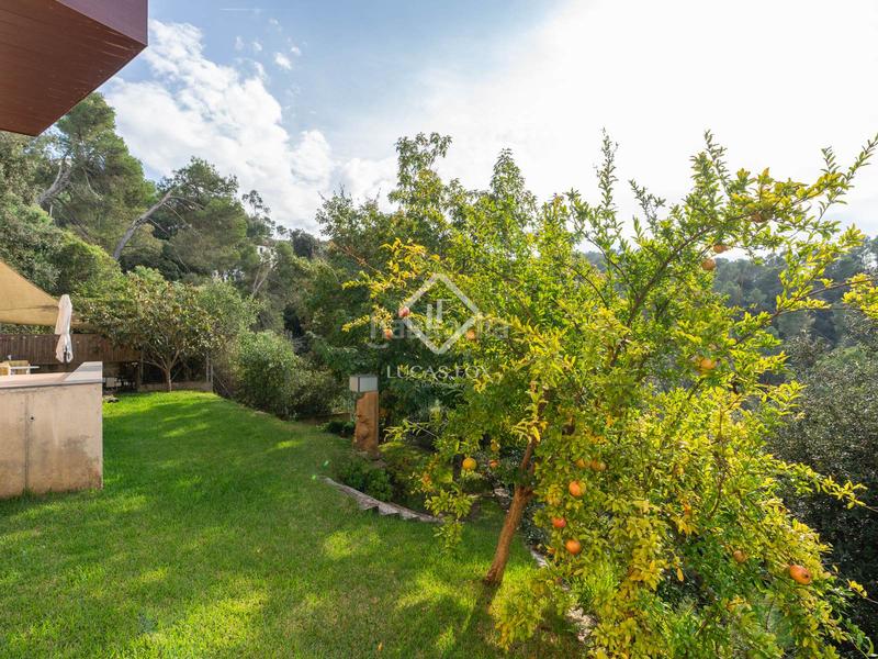 Foto 3a4ec7e3-df9f-4e54-ae7f-2d54fd0d53f7. Chalet avec chauffage parking piscine dans La Floresta Sant Cugat del Vallès