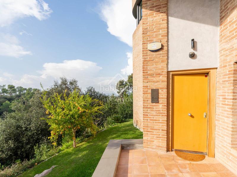 Foto a1072a1a-e2ee-47bb-922f-357a6255bced. Chalet avec chauffage parking piscine dans La Floresta Sant Cugat del Vallès