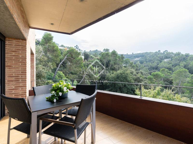 Foto fa48ddc5-b31a-4e7e-876f-d5d45f393b85. Chalet avec chauffage parking piscine dans La Floresta Sant Cugat del Vallès