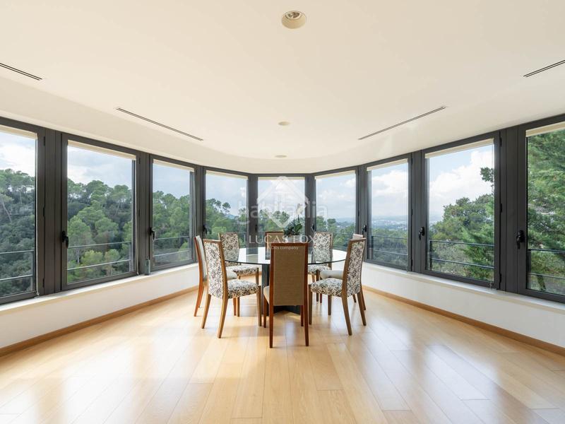 Foto da6247b3-431a-4887-9e89-a28764848ff5. Xalet amb calefacció aparcament piscina a La Floresta Sant Cugat del Vallès