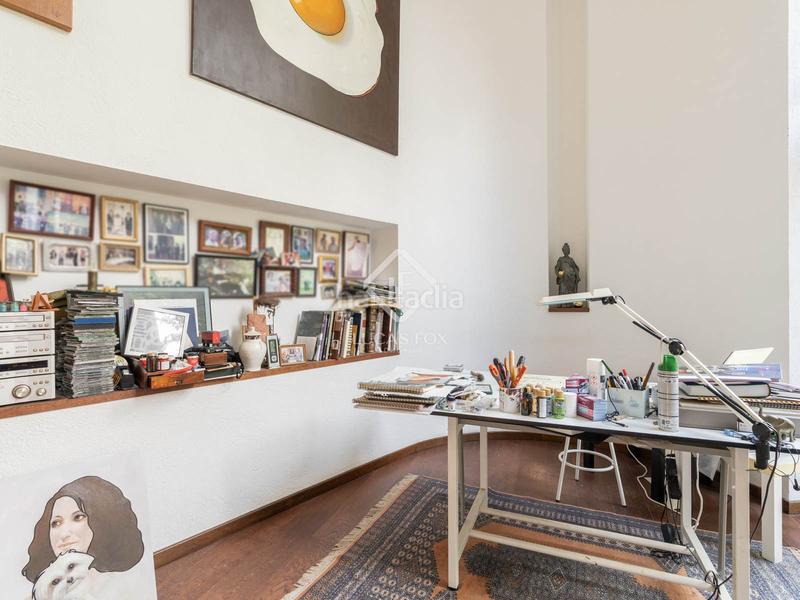 Foto f01032b6-7cc2-47c2-9fe2-6b25a7e6a3b6. Xalet amb calefacció aparcament piscina a La Floresta Sant Cugat del Vallès