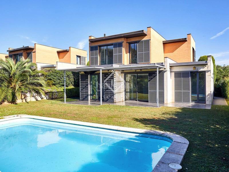 Foto 22d34b6e-d827-45a5-afb2-e951c66f74c3. Xalet amb calefacció aparcament piscina a El Balís - Can Calella Sant Vicenç de Montalt