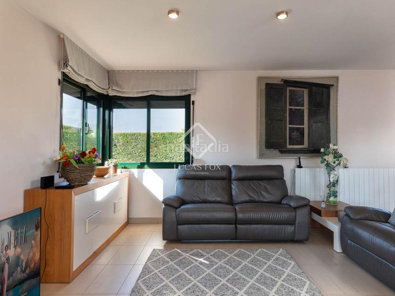 Foto 12e34ccd-bf73-4ba2-8ced-348c636cc388. Chalet avec piscine dans Navata