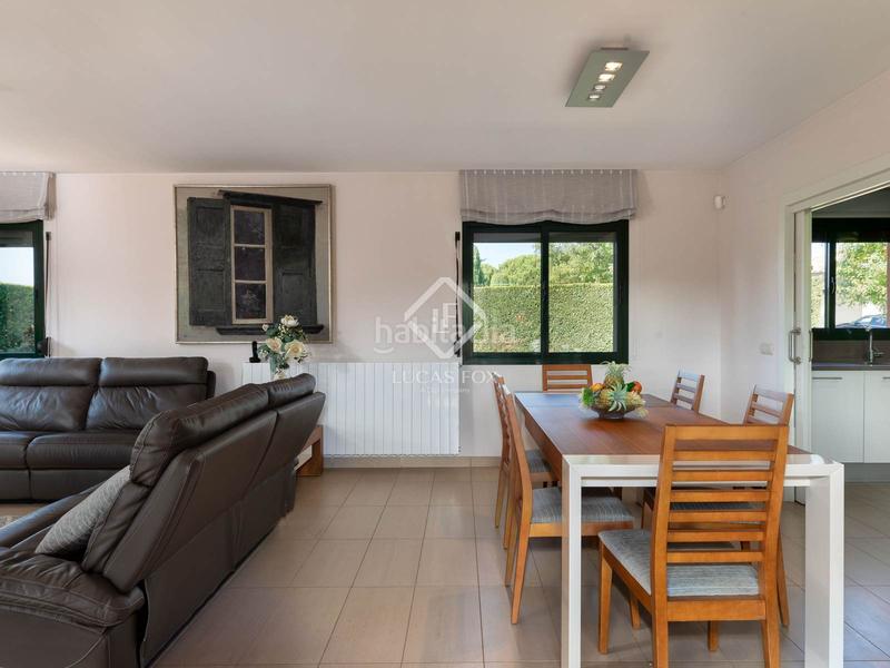 Foto 9b5c196c-d2ec-44b8-b3f6-da0c8130167f. Chalet avec piscine dans Navata