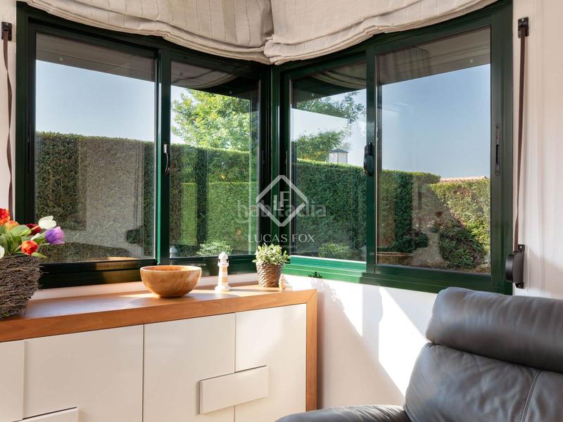 Foto b845a386-096e-450e-b808-4f9959d912df. Chalet avec piscine dans Navata