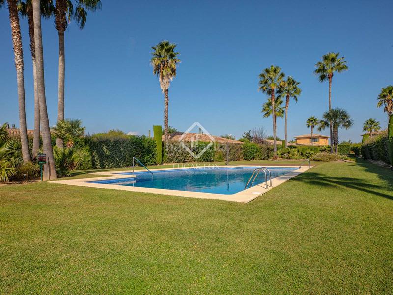 Foto e565a59d-6f68-49c5-8fe4-2bc507d415eb. Chalet avec piscine dans Navata