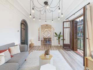 Piso en St. Pere - Sta. Caterina - El Born. Piso en excelentes condiciones de cuatro dormitorios en venta en