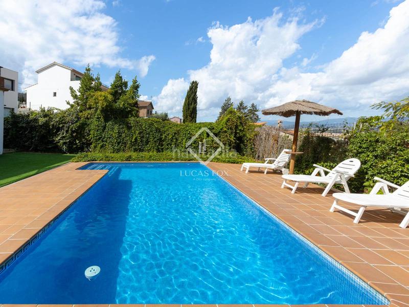 Foto 08700c1d-776b-4f22-ba90-a681aaa1b740. Xalet amb calefacció aparcament piscina a Vallromanes