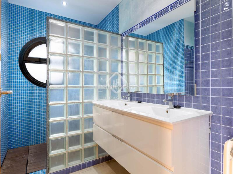 Foto 68db2e0c-f0b9-433d-9cc6-7a840887885d. Xalet amb calefacció aparcament piscina a Vallromanes