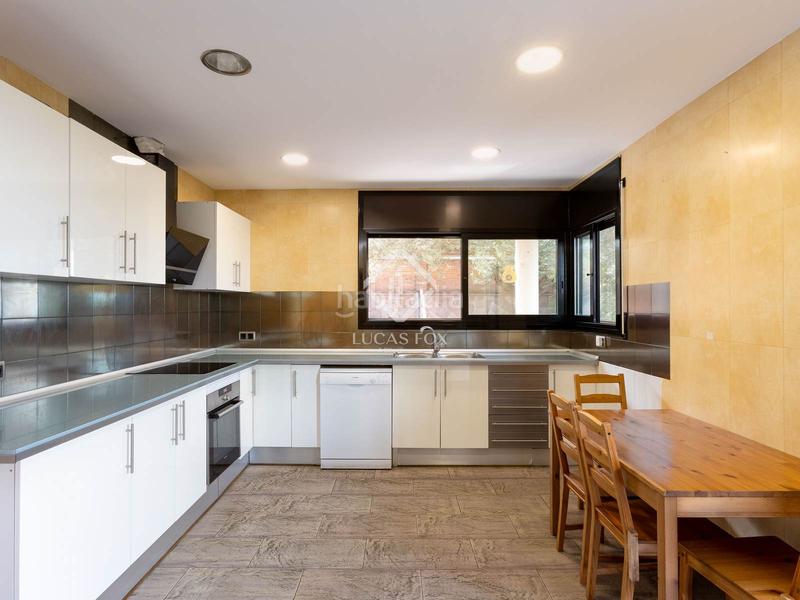 Foto bc97652b-9ee4-419f-8029-e6f266ebf19e. Xalet amb calefacció aparcament piscina a Vallromanes