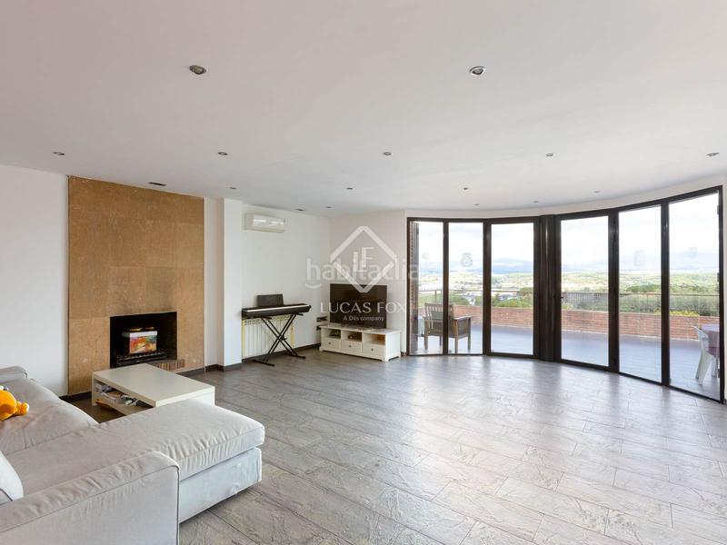 Foto ca9463c4-8ada-466a-bc4e-fb467d3fd7c4. Xalet amb calefacció aparcament piscina a Vallromanes