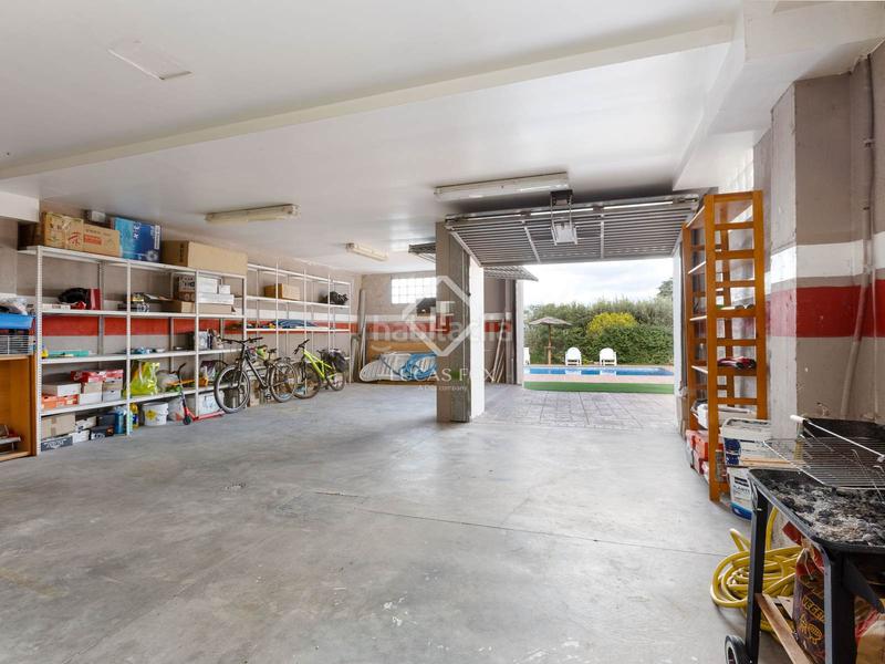 Foto e96d09b5-5198-4515-bbd0-532018ea4fe7. Xalet amb calefacció aparcament piscina a Vallromanes