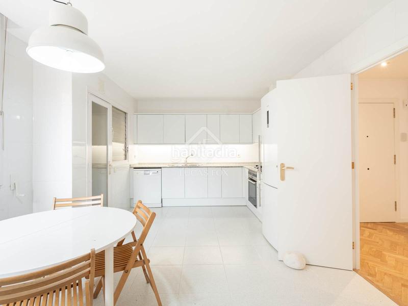 Foto 9fa5e8b3-506a-4677-a29a-8338bf71b439. Affitto appartamento con parcheggio piscina in Eixample Sant Cugat del Vallès