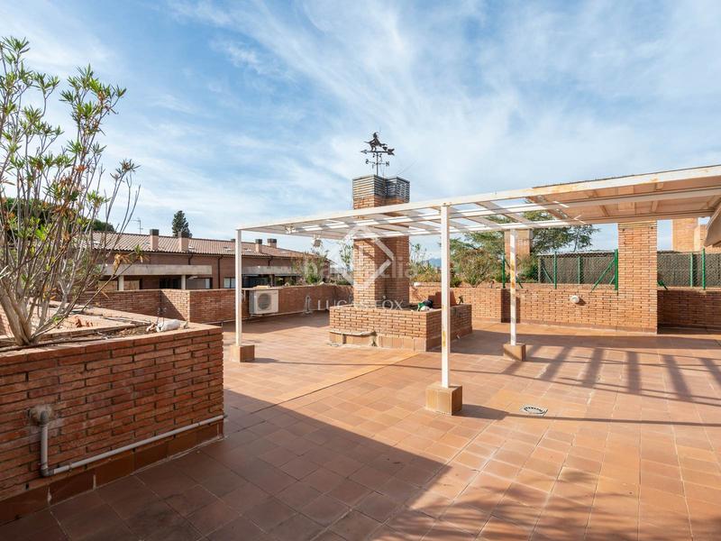 Foto a6b8c3b9-3d33-49f5-bfd8-d51aa7ed6148. Affitto appartamento con parcheggio piscina in Eixample Sant Cugat del Vallès