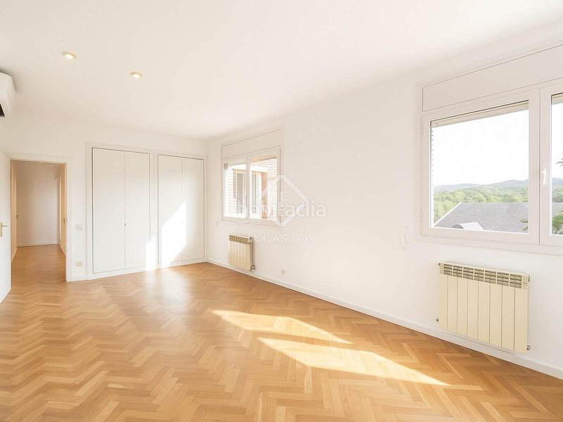 Foto bf59b843-84ee-4b7d-846f-c906014582d9. Affitto appartamento con parcheggio piscina in Eixample Sant Cugat del Vallès