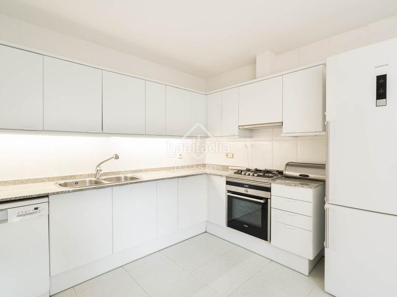 Foto ea351ec7-4c87-4f15-8c28-0322cb67fef7. Affitto appartamento con parcheggio piscina in Eixample Sant Cugat del Vallès