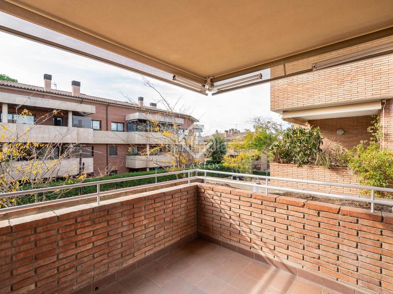 Foto eed00a9e-eefe-42e6-be86-65c066ae17b9. Affitto appartamento con parcheggio piscina in Eixample Sant Cugat del Vallès
