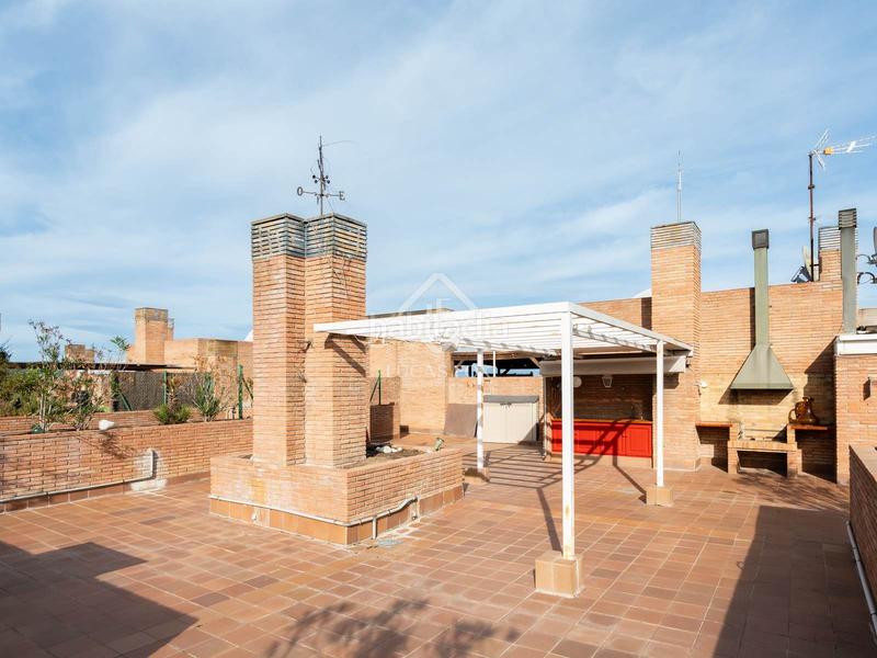 Foto f5b6fcfe-8c0e-4e9e-8a52-7b43fb1820ed. Affitto appartamento con parcheggio piscina in Eixample Sant Cugat del Vallès