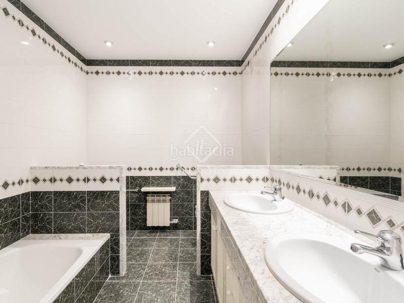 Foto fe0f6a47-87c9-44a4-830a-6d2fa133a4ac. Affitto appartamento con parcheggio piscina in Eixample Sant Cugat del Vallès