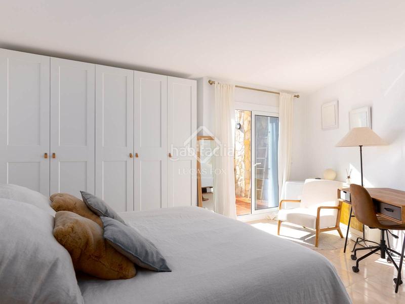 Foto 07f3dadf-1c6c-43b9-b4ce-00adcf46f10b. Chalet con riscaldamento parcheggio piscina in Alella