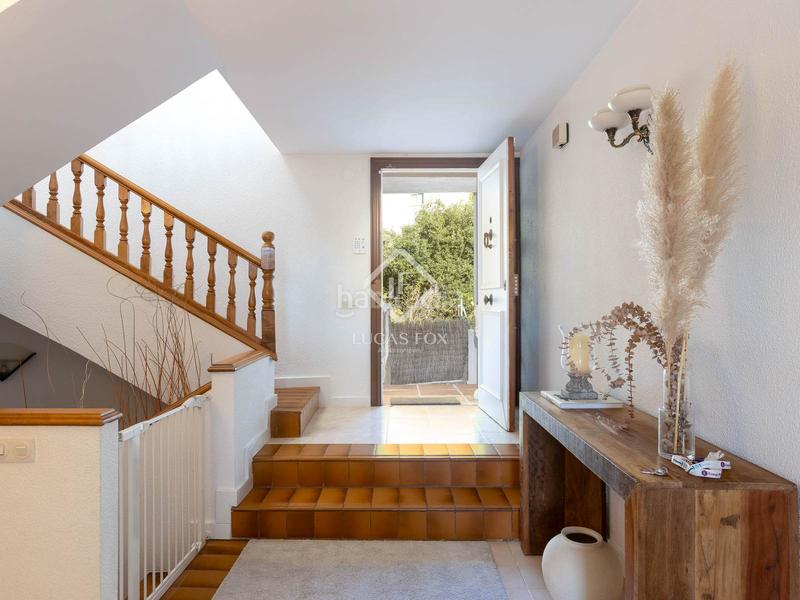 Foto 4381f8c1-1b10-4259-badf-9286783d6106. Chalet con riscaldamento parcheggio piscina in Alella