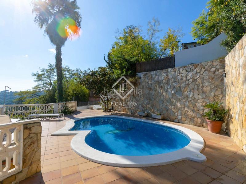 Foto 5d209565-3ee0-4126-87a2-26d5b3b28b76. Chalet con riscaldamento parcheggio piscina in Alella