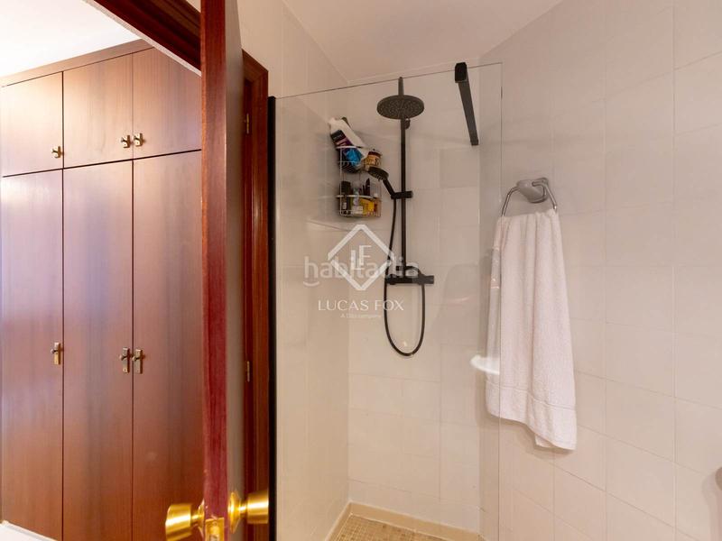 Foto 760cde15-7cef-4b32-97f6-32db572ca540. Chalet con riscaldamento parcheggio piscina in Alella