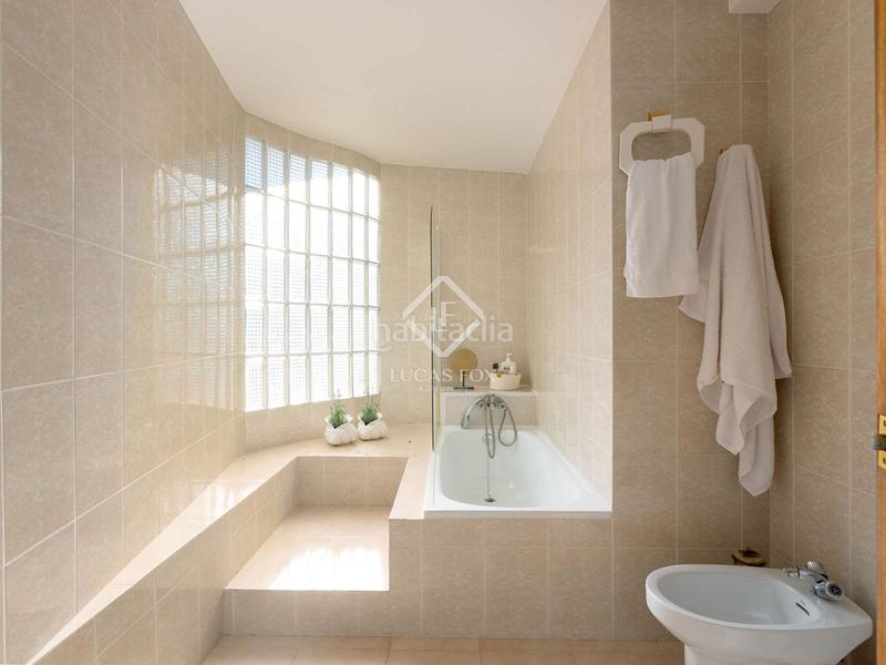 Foto 767b2a2c-e123-452a-98c1-1f3fb11c5309. Chalet con riscaldamento parcheggio piscina in Alella