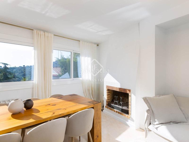 Foto 8fbd7b2e-d1c3-4de3-929f-47f77853c87b. Chalet con riscaldamento parcheggio piscina in Alella