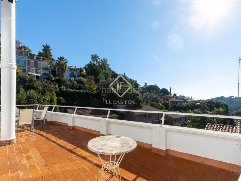 Foto bfe7d5ac-9e05-4a29-b910-450b9ac1959d. Chalet con riscaldamento parcheggio piscina in Alella