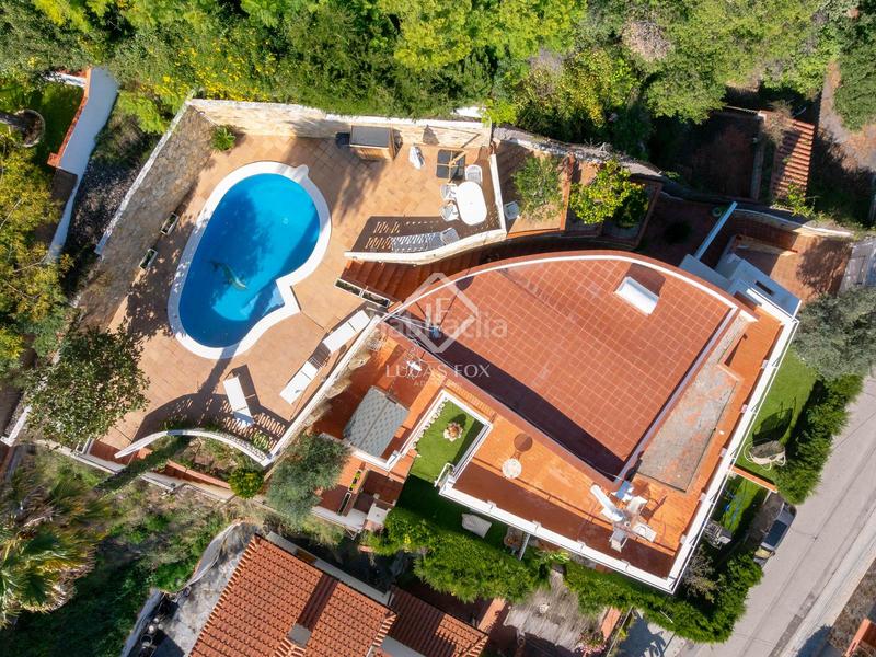 Foto d4fa2eae-70e2-4d4f-90ca-c179ac7b9479. Chalet con riscaldamento parcheggio piscina in Alella