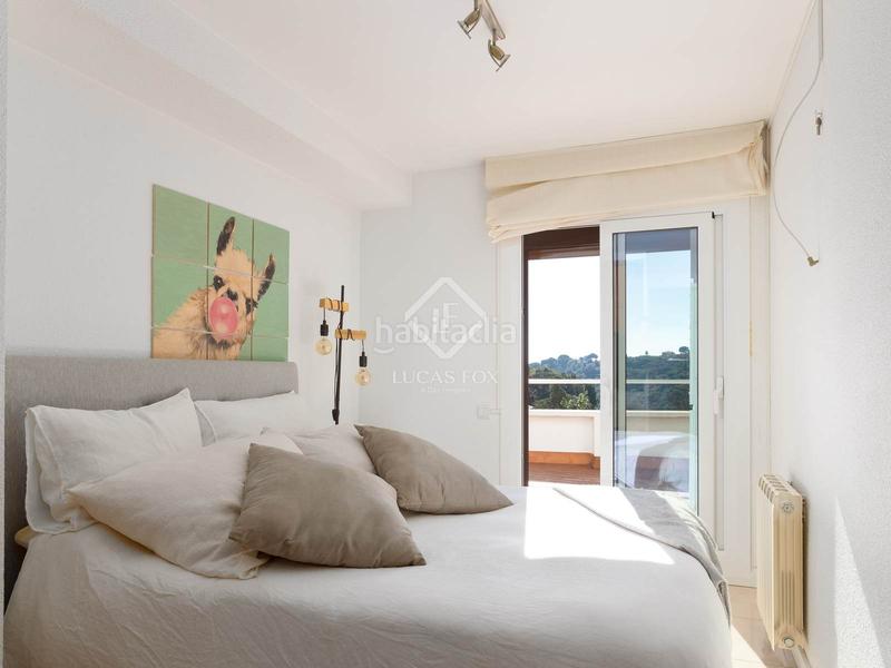 Foto ee5b007a-e29f-45a7-8edc-df419e10ea16. Chalet con riscaldamento parcheggio piscina in Alella