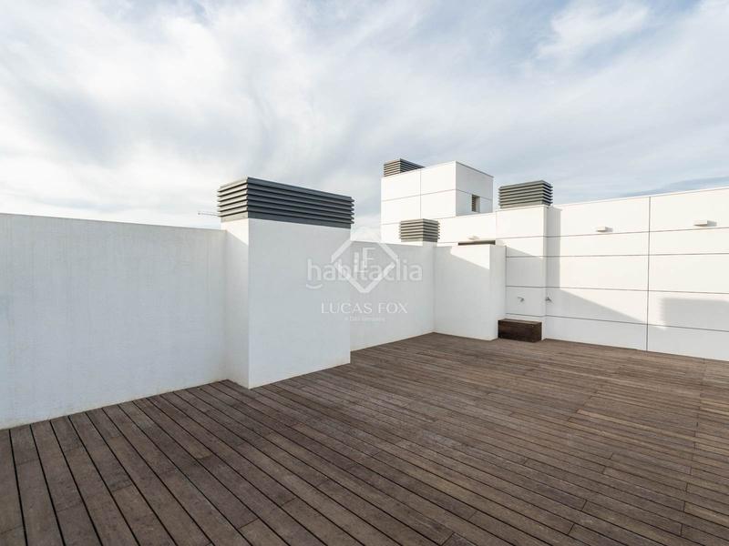 Foto 97a2bc92-c5d3-4ecf-a01a-6836ae41c7b8. Penthouse with heating parking in Centre - Estació Sant Cugat del Vallès