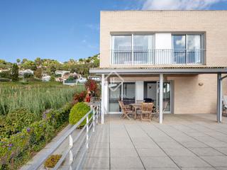 Chalet en Roca Grossa. Casa de 3 dormitorios en venta en lloret de mar, costa brava