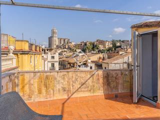 Àtic a Centre-Barri Vell. Ático en excelentes condiciones de 2 dormitorios con 45m terraza
