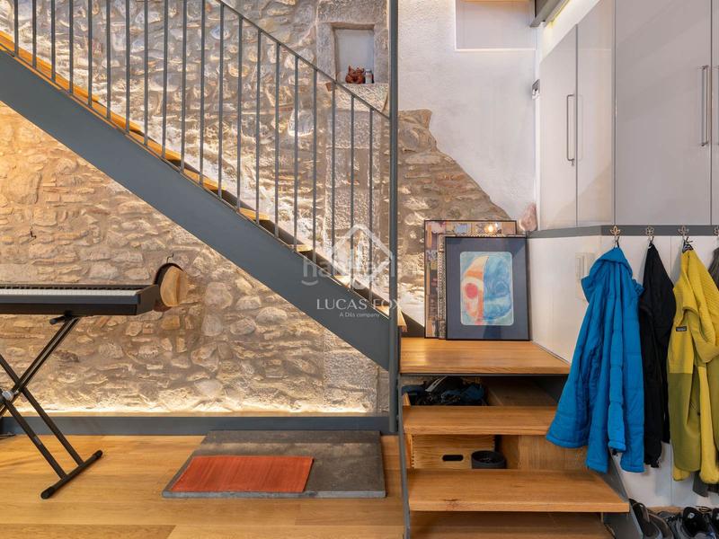 Foto 4107b323-3ee6-42a7-a6fc-cb77bff1f506. Àtic amb calefacció a Centre-Barri Vell Girona