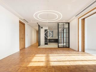 Lloguer Pis a Dreta de l´Eixample. En alquiler piso en leixample derecho, con 313 m2, tres dormitor