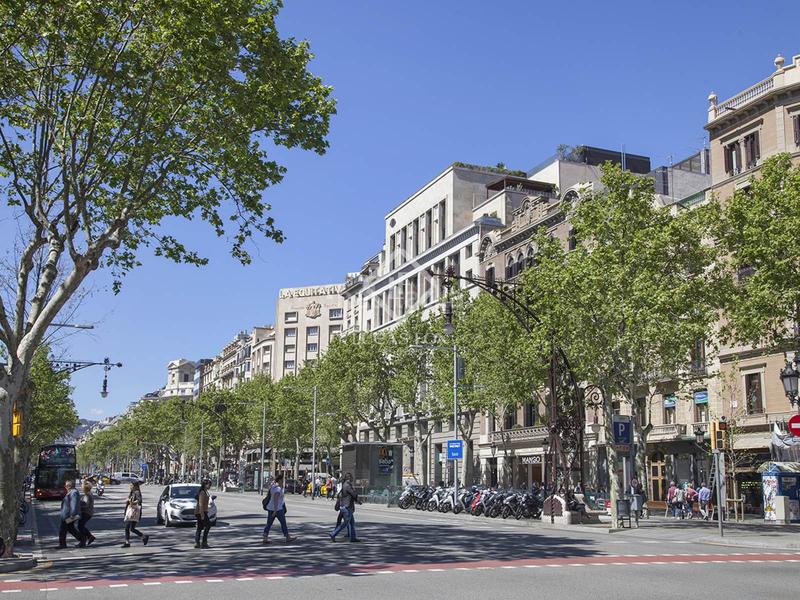 Foto 99eab3cd-8f28-465b-b8c1-f736d3d6dcd8. Attique avec chauffage dans Dreta de l´Eixample Barcelona